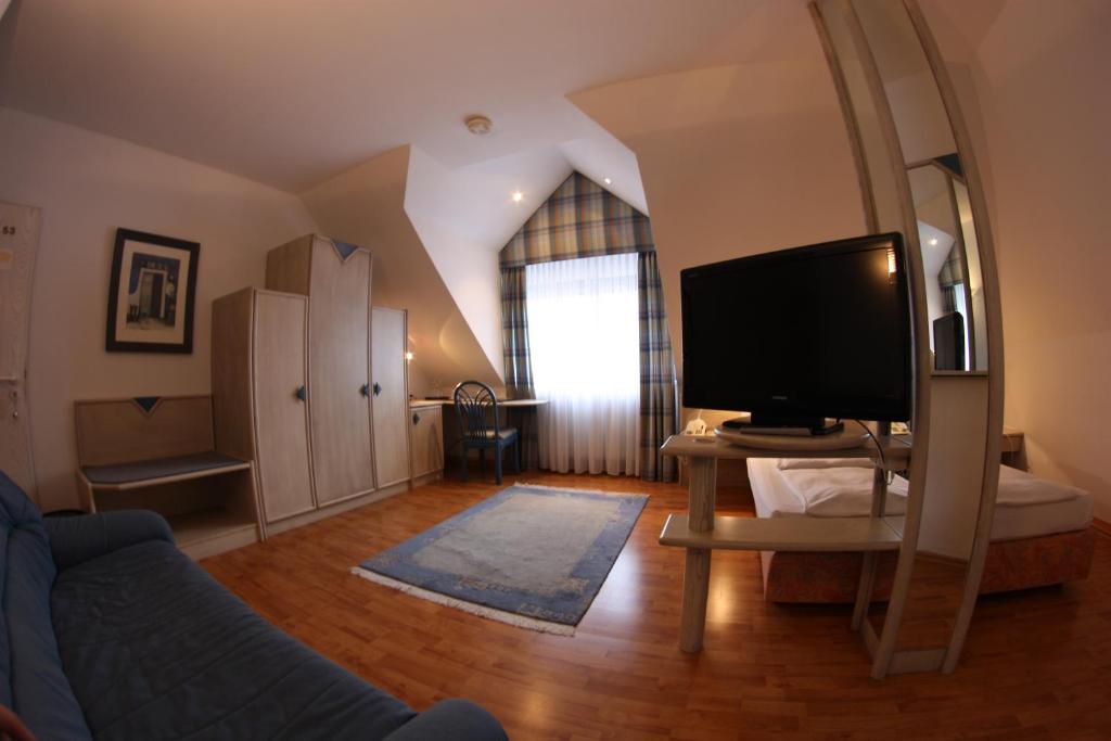 Отель Art-hotel Эрланген